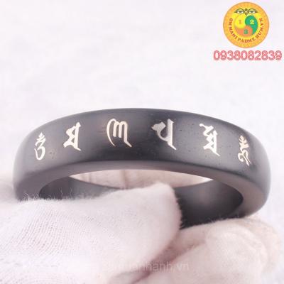 Vòng tay gỗ thần chú Om Mani Padme Hum OMN_VTG